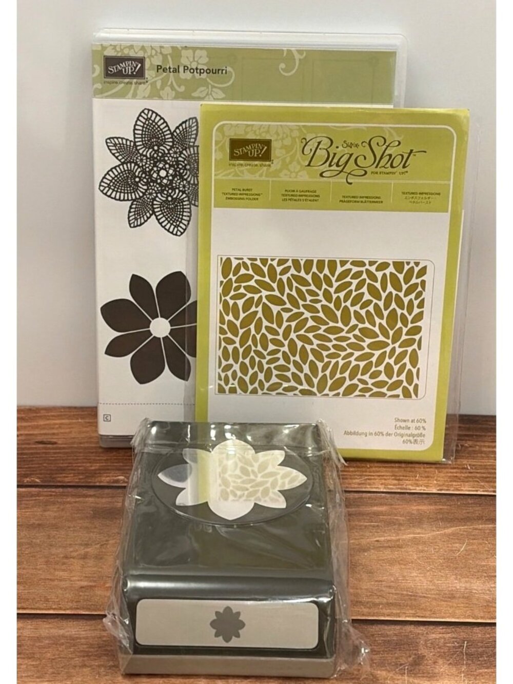 STAMPIN UP PETAL POTPOURRI 138586 STAMPS, 137417 FLOWER PUNCH, & 141493 EMBOSSIN